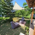 Cozy Villa, Golem Beach.